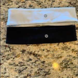 Black and white lululemon headbands